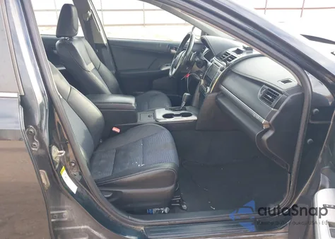 2014 Toyota Camry Se z USA, uszkodzony, nr VIN 4T1BF1FK9EU416873